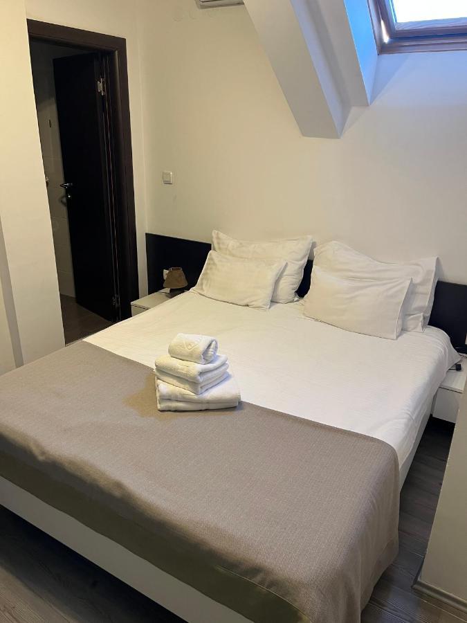 Garni Hotel King ครากูเยวัตส์ ภายนอก รูปภาพ