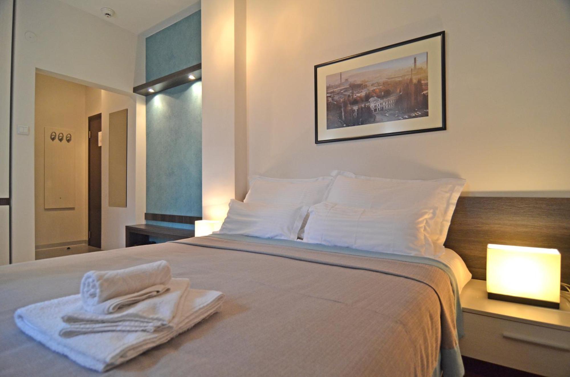 Garni Hotel King ครากูเยวัตส์ ภายนอก รูปภาพ